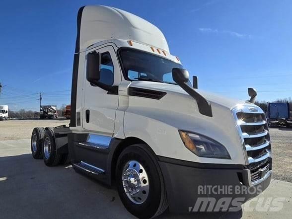 Freightliner CASCADIA 126 Tahače