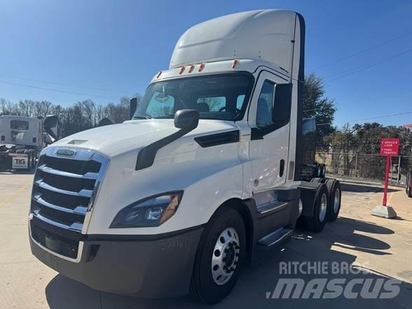 Freightliner CASCADIA 126 Tahače