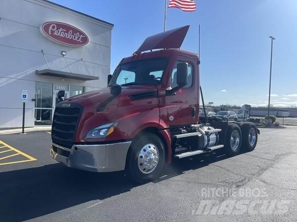Freightliner CASCADIA 126 Tahače