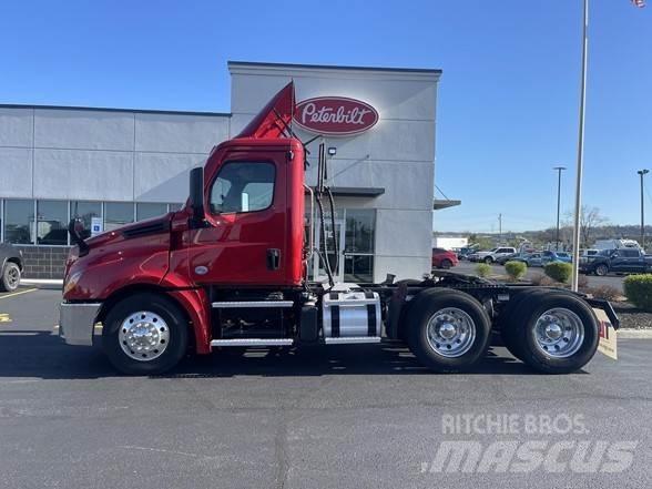 Freightliner CASCADIA 126 Tahače