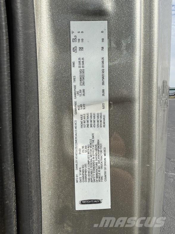 Freightliner CASCADIA 126 Tahače