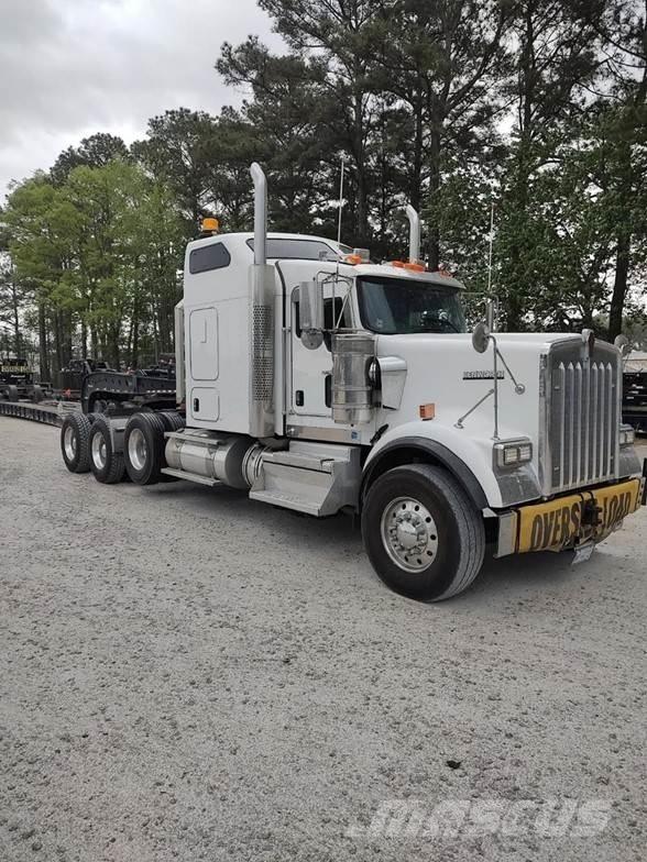 Kenworth W900B Tahače