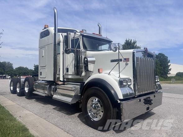 Kenworth W900B Tahače