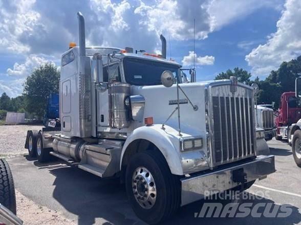 Kenworth W900B Tahače