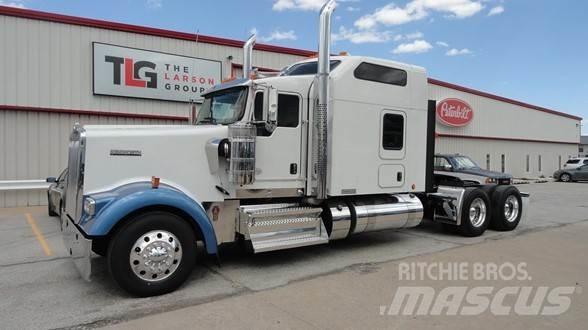 Kenworth W900L Tahače