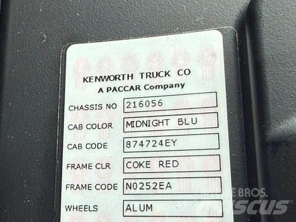 Kenworth W900L Tahače