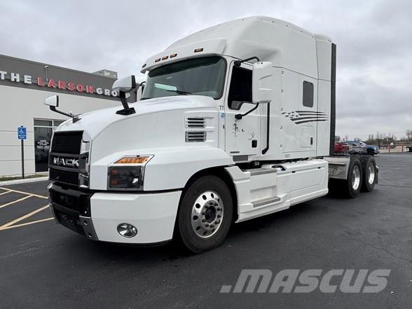 Mack ANTHEM 64T Tahače