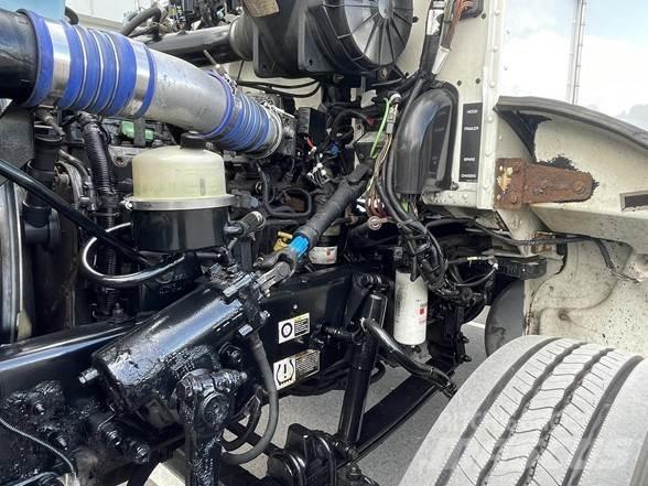 Peterbilt 337 Tahače