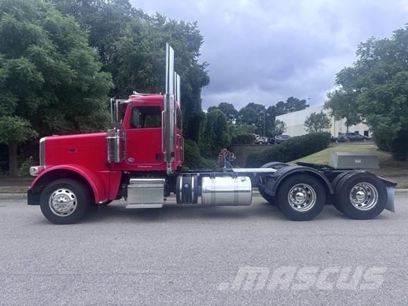 Peterbilt 389 Tahače