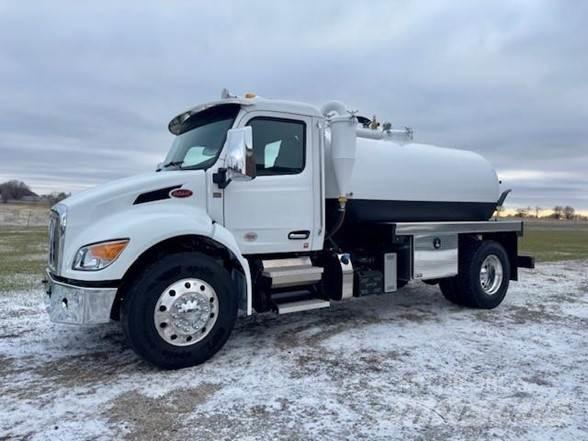 Peterbilt 536 Cisternové vozy