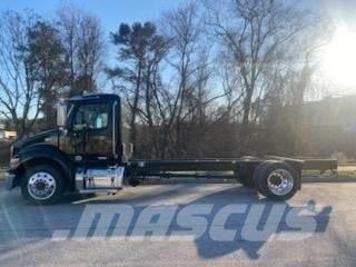 Peterbilt 536 Nákladní vozidlo bez nástavby