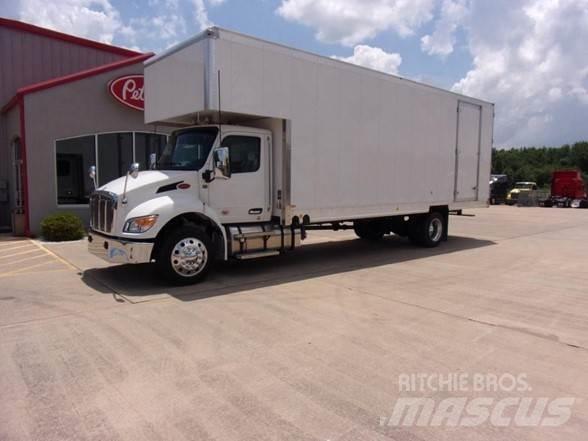 Peterbilt 536 Skříňová nástavba