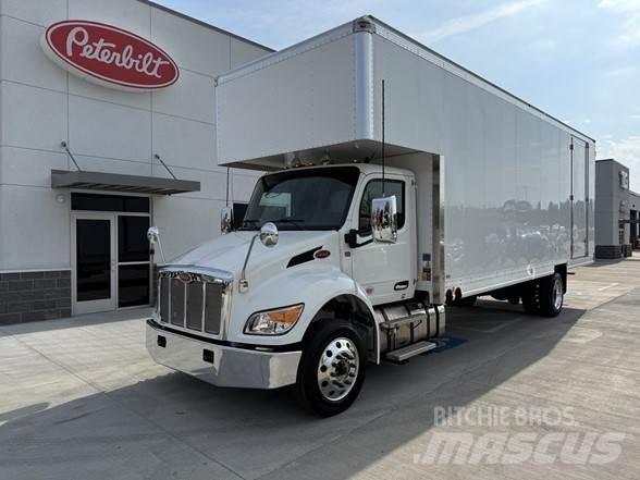 Peterbilt 536 Skříňová nástavba