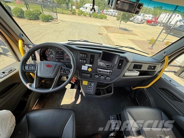 Peterbilt 537 Stavebnictví - ostatní