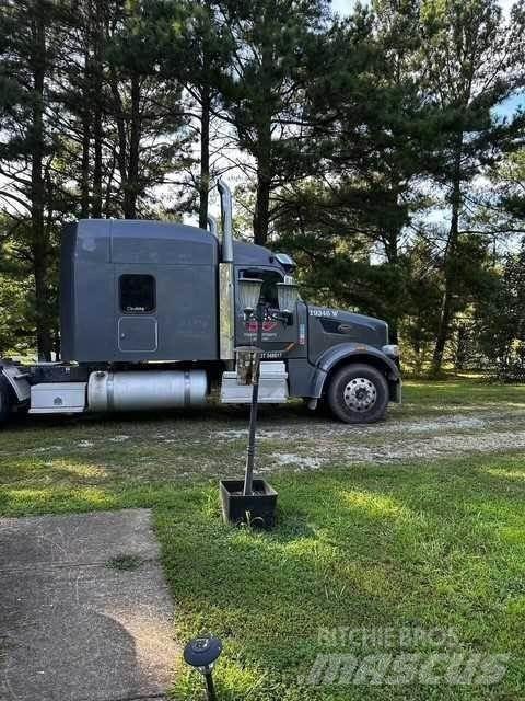 Peterbilt 567 Tahače