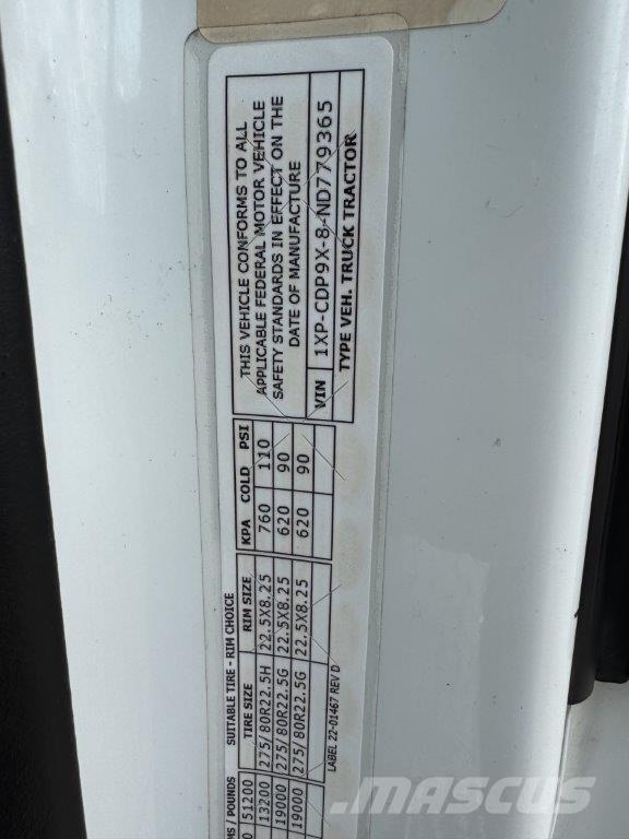 Peterbilt 567 Tahače