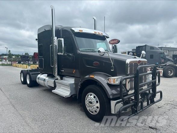 Peterbilt 567 Tahače