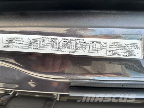 Peterbilt 567 Tahače