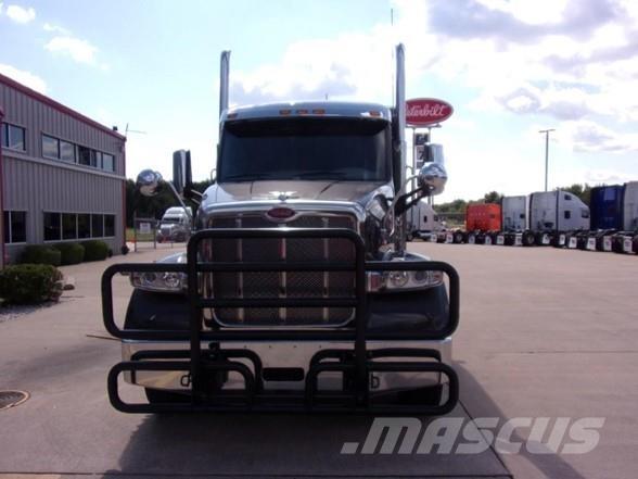 Peterbilt 567 Tahače