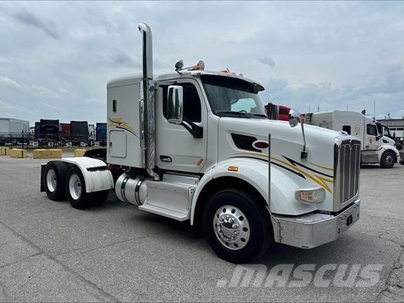 Peterbilt 567 Tahače