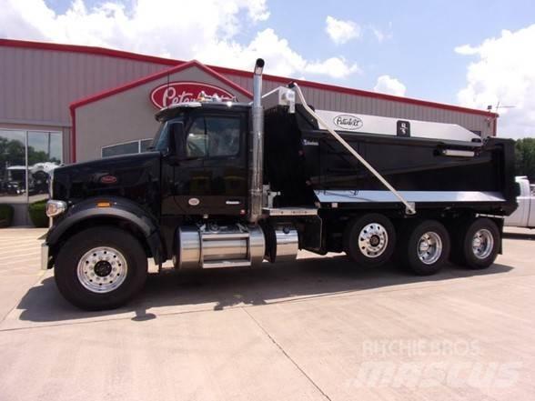Peterbilt 567 Sklápěče