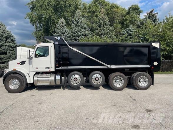 Peterbilt 567 Sklápěče