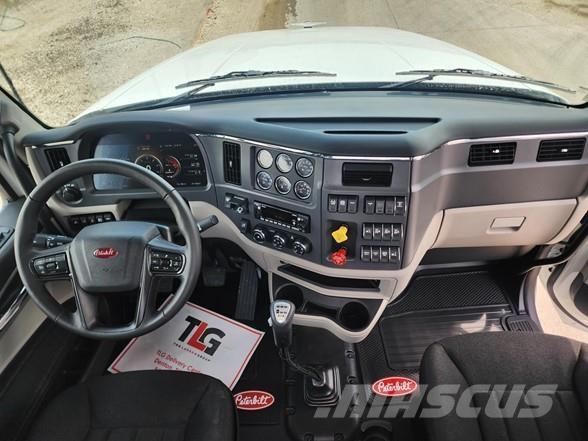 Peterbilt 567 Tahače