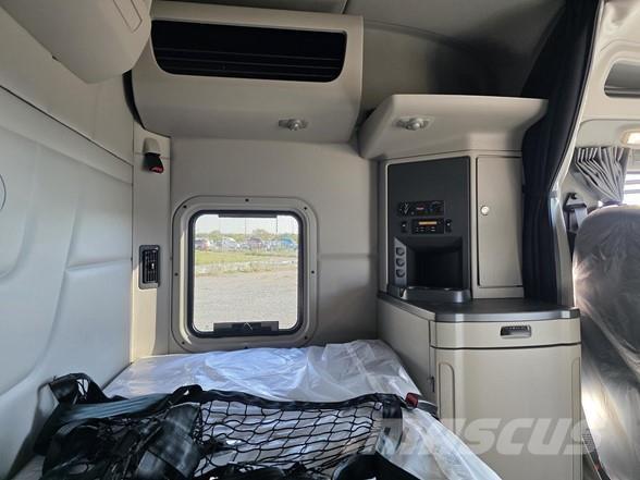 Peterbilt 567 Tahače