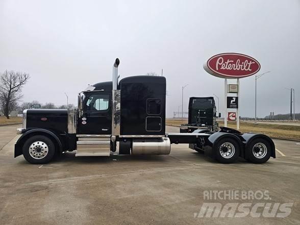 Peterbilt 589 Tahače