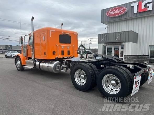 Peterbilt 589 Tahače