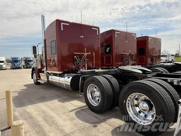 Peterbilt 589 Tahače