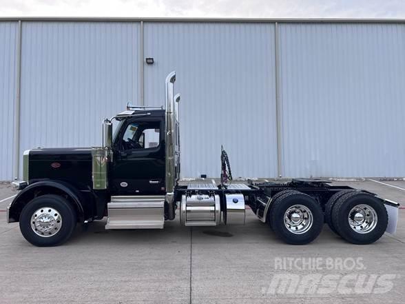 Peterbilt 589 Tahače