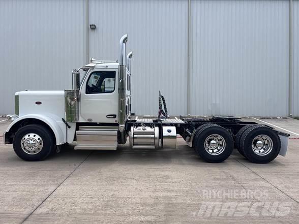 Peterbilt 589 Tahače