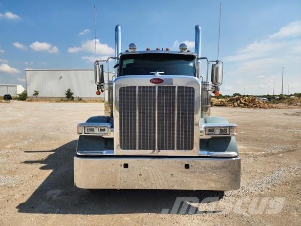 Peterbilt 589 Tahače