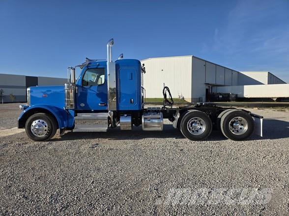 Peterbilt 589 Tahače