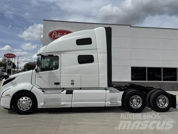 Volvo VNL42860 Tahače