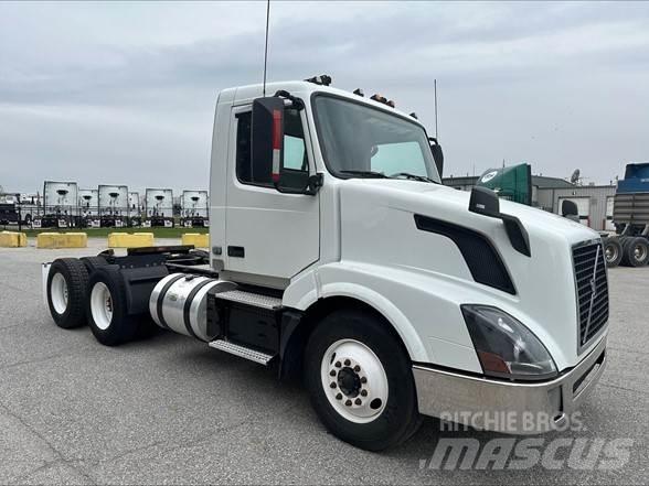 Volvo VNL42T300 Tahače