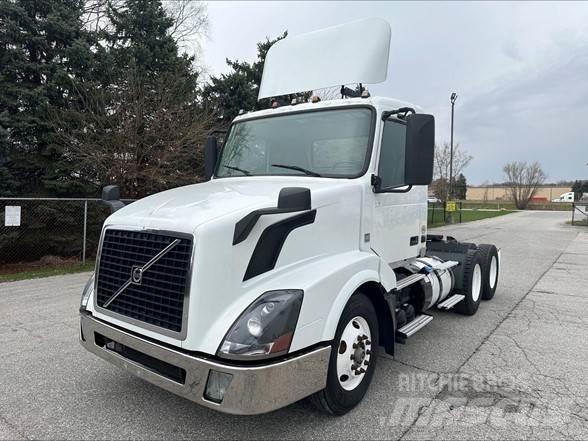 Volvo VNL42T300 Tahače