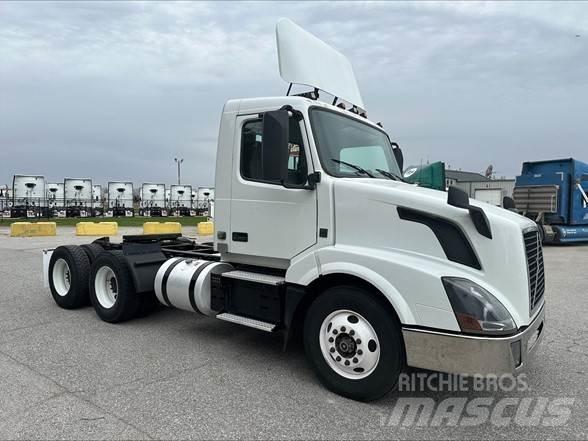 Volvo VNL42T300 Tahače
