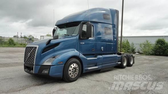 Volvo VNL64T760 Tractor Units
