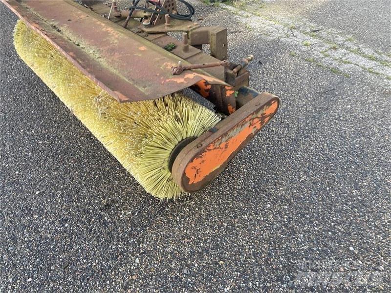 GMR 2000 Zametací stroje
