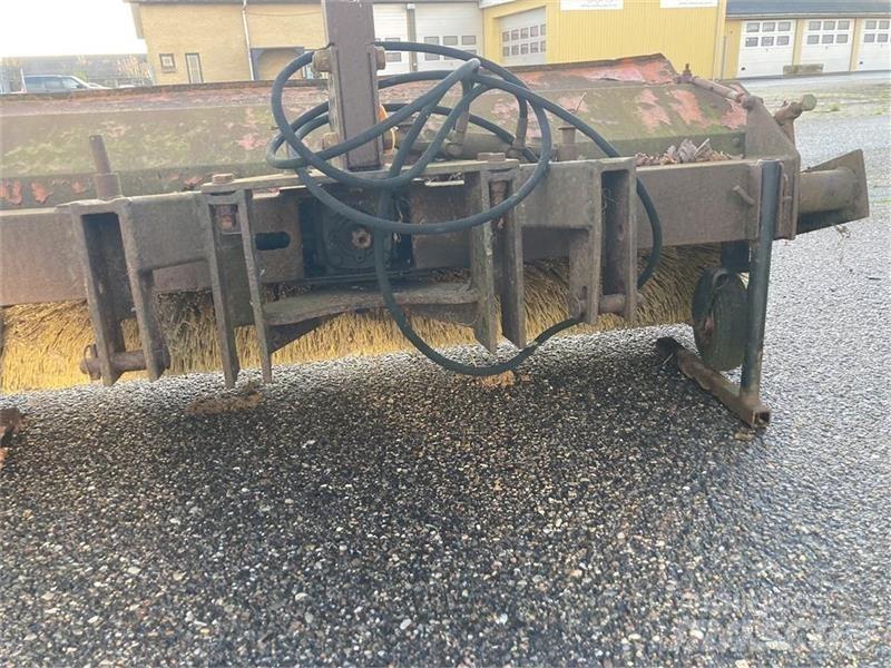 GMR 2000 Zametací stroje