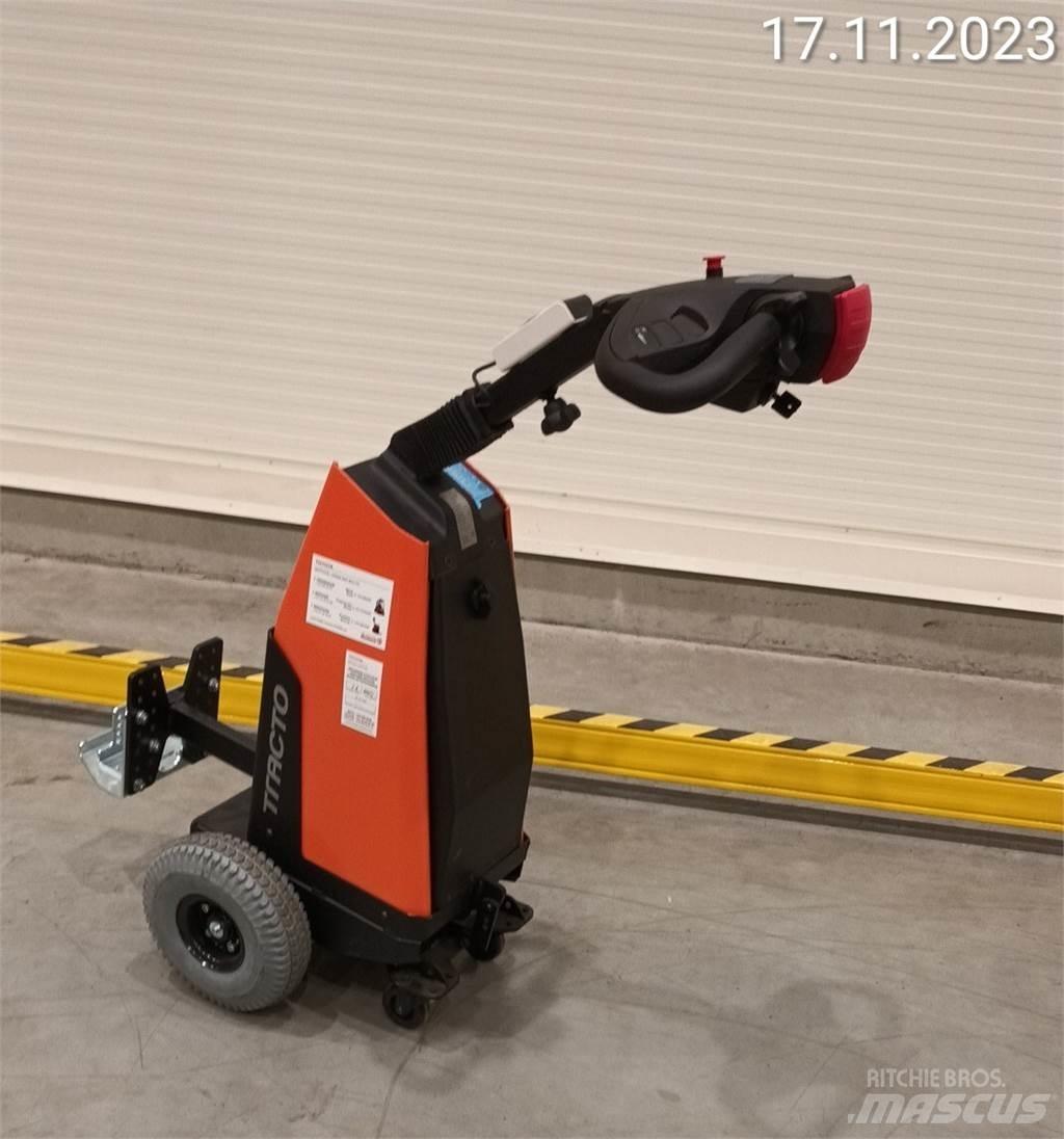 BT TWE120 LI-ION Vlečné vozíky
