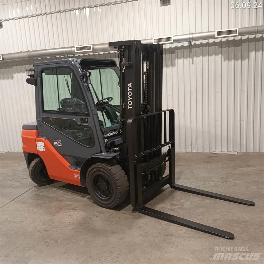 Toyota 52-8FDF30 Dieselové vozíky