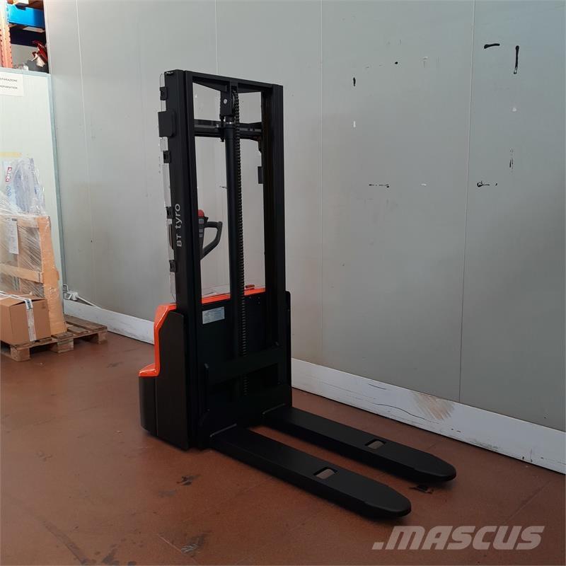 BT SHE100 Ruční paletové vozíky