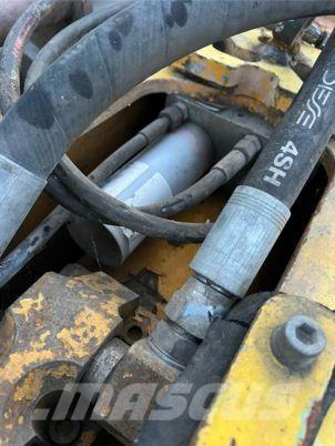  BRH Montabert 501 NG Hydraulická beranidla na zatloukání pilotů