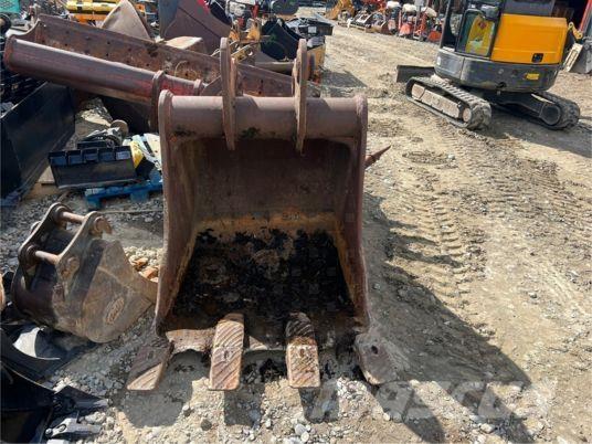  Godet 1M20 - axe 80 mm Lopaty