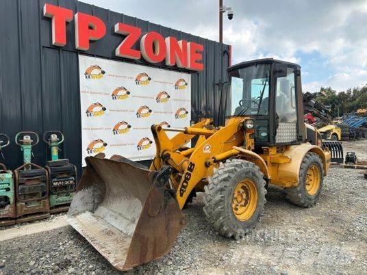 JCB 408 à 14500 € HT Kolové nakladače