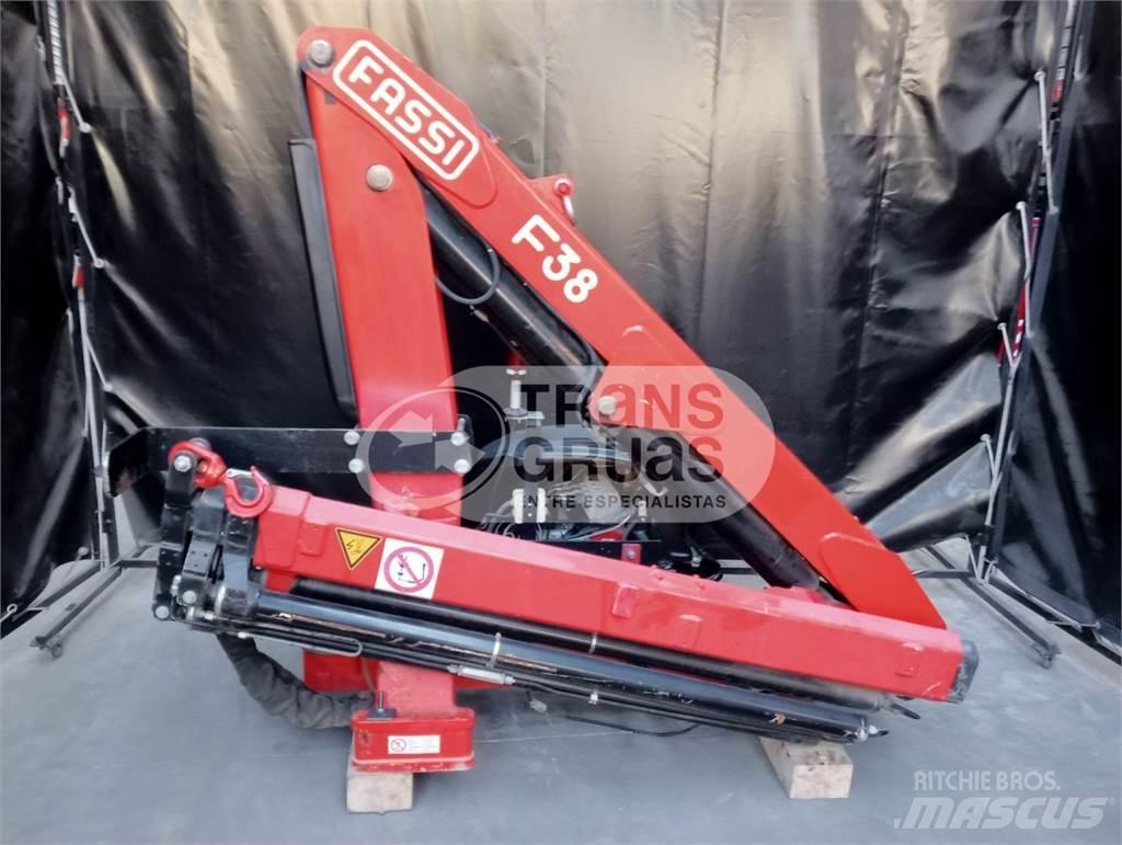 Fassi F38AF Nakládací jeřáby