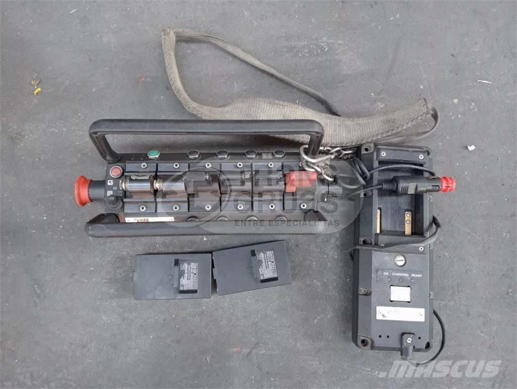 Hiab 166 E-5 HIPRO Nakládací jeřáby